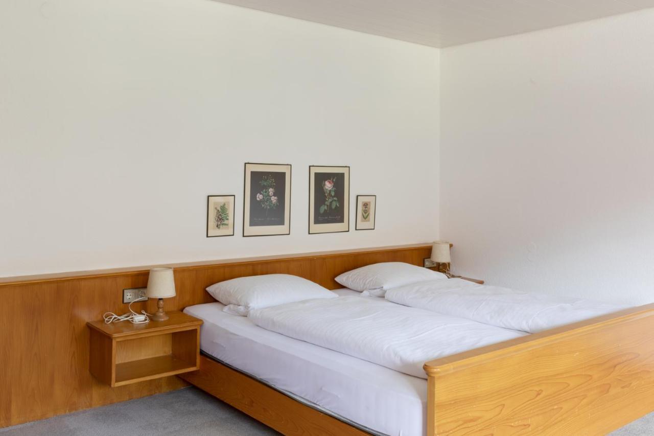 Hotel Gasthaus Adler グロッタータール エクステリア 写真