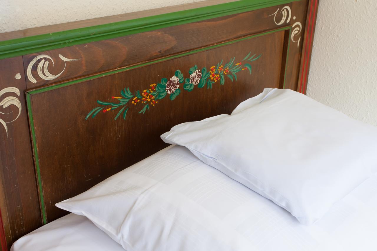 Hotel Gasthaus Adler グロッタータール エクステリア 写真