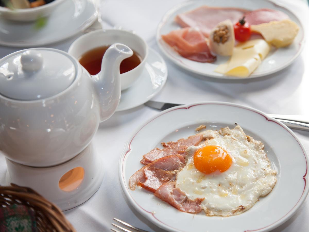 Hotel Gasthaus Adler グロッタータール 部屋 写真