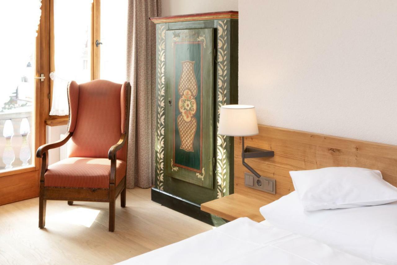 Hotel Gasthaus Adler グロッタータール エクステリア 写真