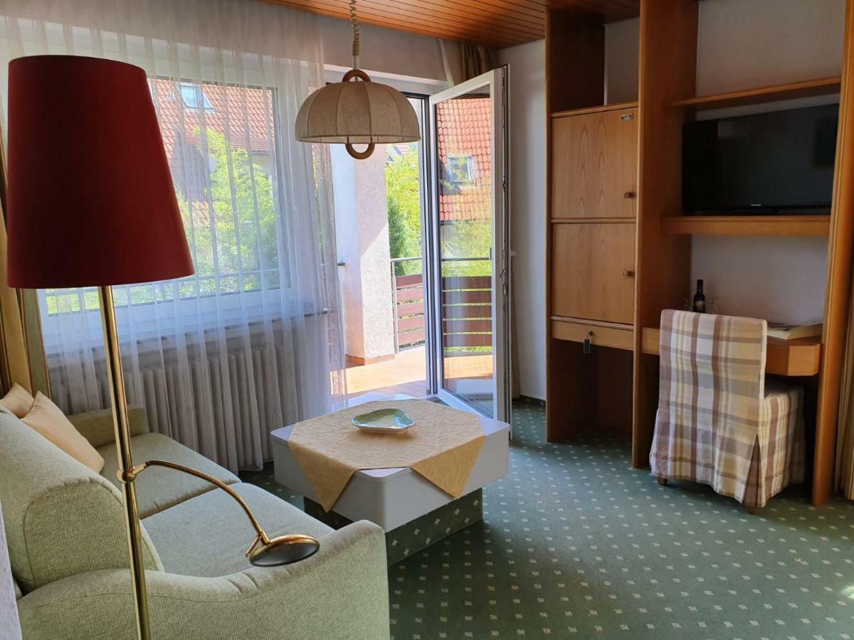 Hotel Gasthaus Adler グロッタータール エクステリア 写真