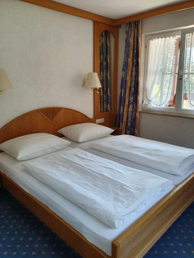 Hotel Gasthaus Adler グロッタータール エクステリア 写真