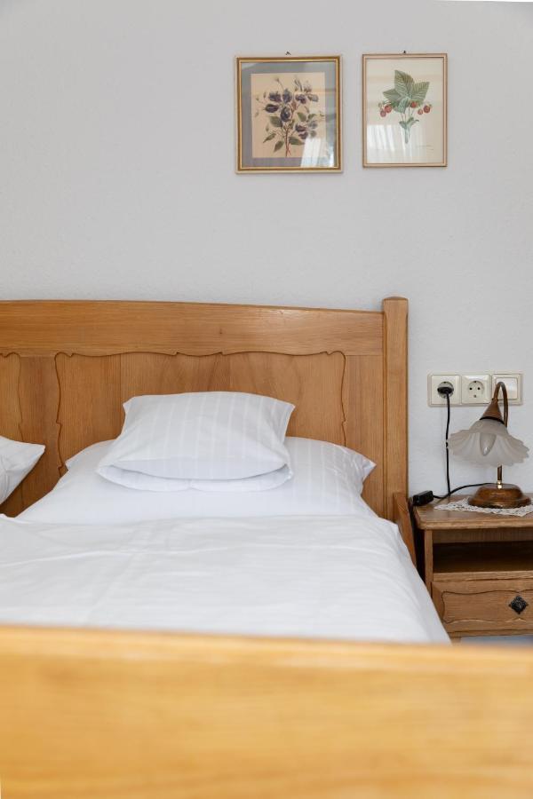 Hotel Gasthaus Adler グロッタータール エクステリア 写真
