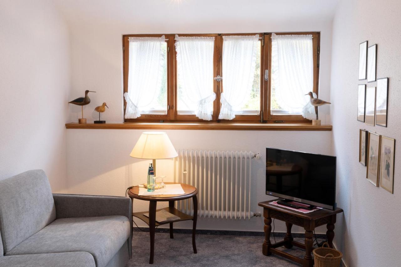 Hotel Gasthaus Adler グロッタータール エクステリア 写真